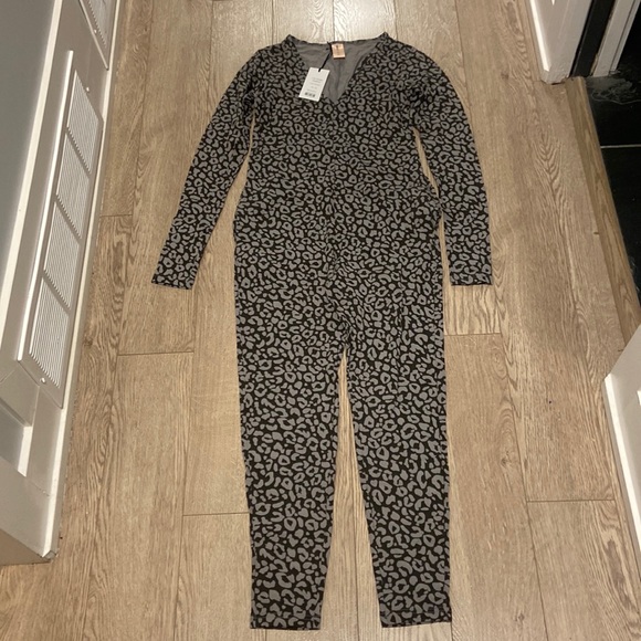 Brand new with tag Smash and Tess Friday Romper in Lola Leopard. - Picture 1 of 1